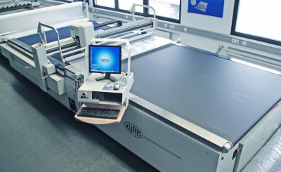 Macchine da taglio innovative e di qualità, ideali per il taglio di tessuti tecnici e speciali.